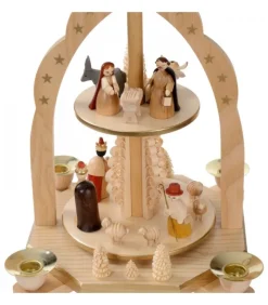 Pyramide Avec Scene De Crèche De Noël Complete