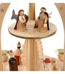 Pyramide Avec Scene De Crèche De Noël Complete