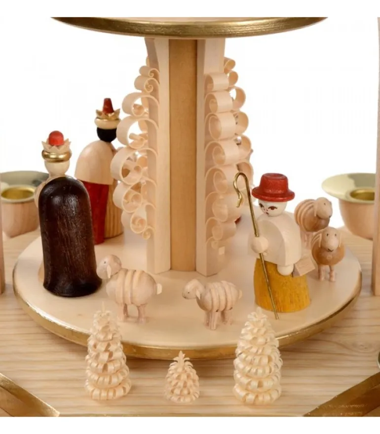 Pyramide Avec Scene De Crèche De Noël Complete