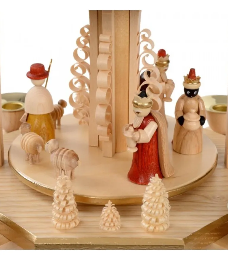 Pyramide Avec Scene De Crèche De Noël Complete