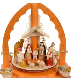 Pyramide De Noël Allemande Avec Une Arche Couleur Ocre